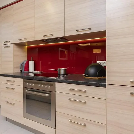 Διαμέρισμα Modern By The By Renters *