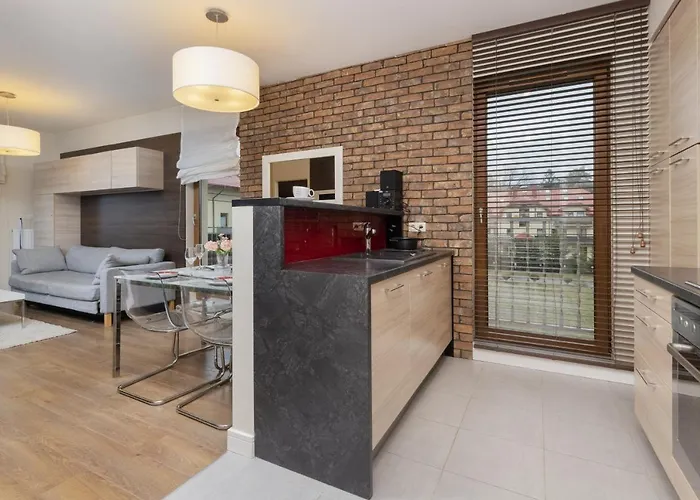 Modern By The By Renters * 卡尔维亚